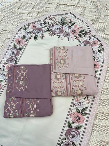 طقم سحاب مطرز