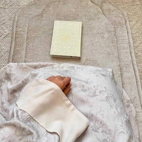 شرشف صلاة كتان مشجر