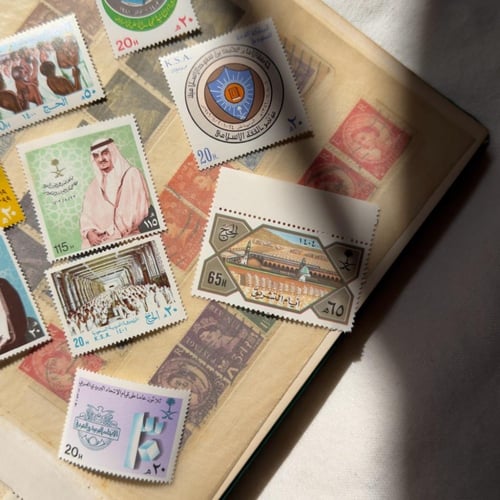 مجموعة من الطوابع منوعة ونادرة جداً