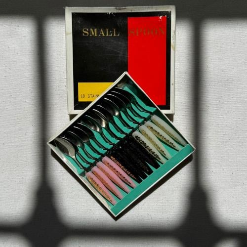 درزن ملاعق قديمة جداً صناعة يابانية