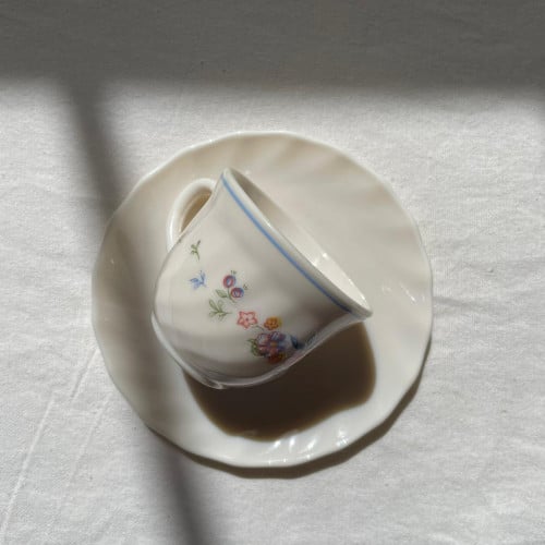 فنجان ڤنتج صناعة فرنسية من اركوبال اصدار سنة 1995م