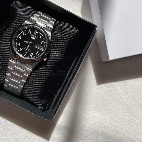 ‏ ⠀Seiko SNK06J5 ضمان لمدة سنة المكينة : أوتوماتيك...