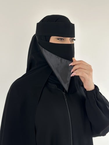 نقاب مبطن حرير أسود