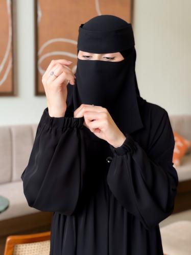 Noura abaya
