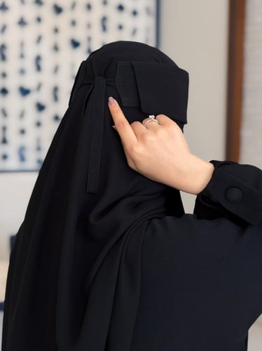 ثلاث نقابات طويل مبطن عنابي