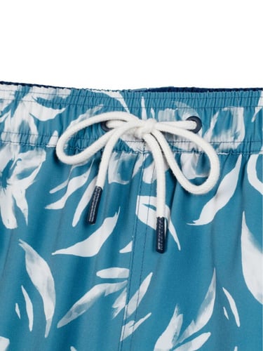 شورت أوراق الشاطئ