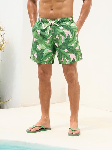 شورت الشاطئ الاستوائي