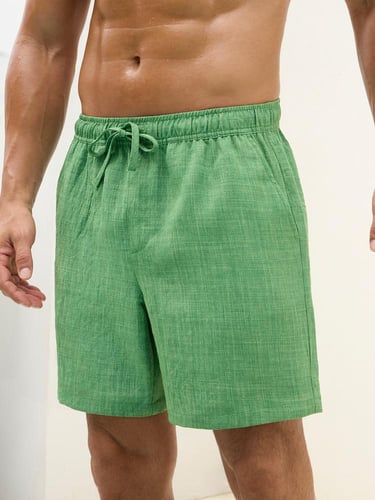 شورت لون الطبيعة