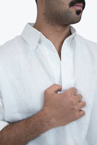 قميص ابيض نص كم