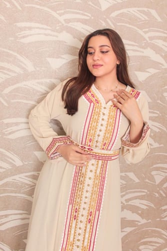 عبايه نسائيه مطرزه مع حزام