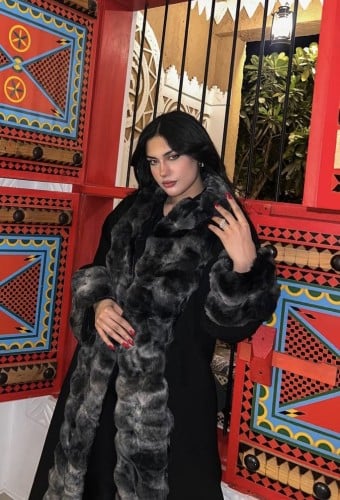 فروة نسائي قماش جوخ بفرو ارنب صناعي من الخارج