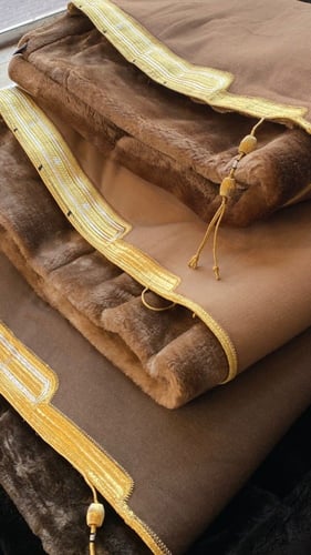 فروه رجالي قماش وبر تطريز بشت قصب كامل فرو ثقيل