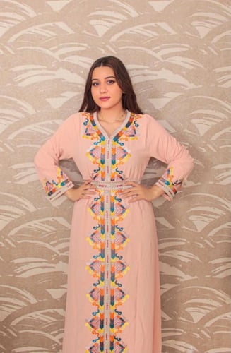 عبايه نسائي مطرزه مع حزام