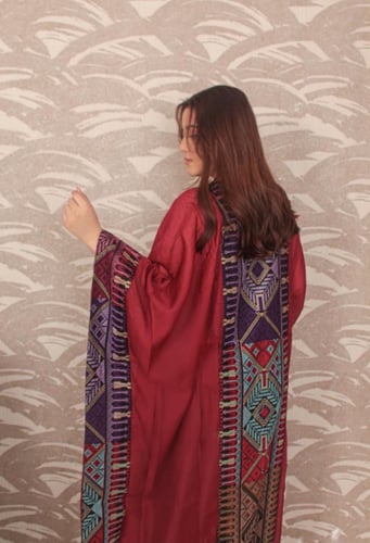 عبايه نسائي بتطريز فلسطيني