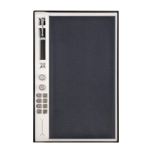 قماش شتوي منقط اسود