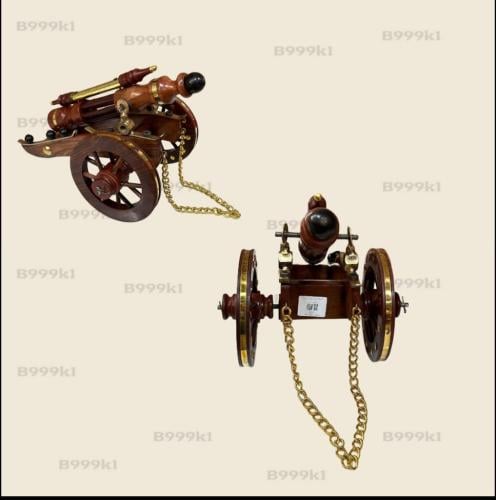 تحفه مدفع خشب كبير