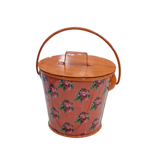 تحفة سطل تراثي بغطاء