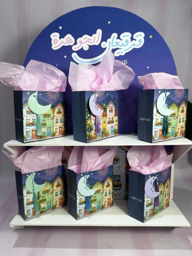 استاند للتوزيعات فارغ