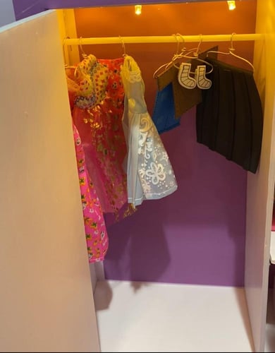 عمل فني الدولاب