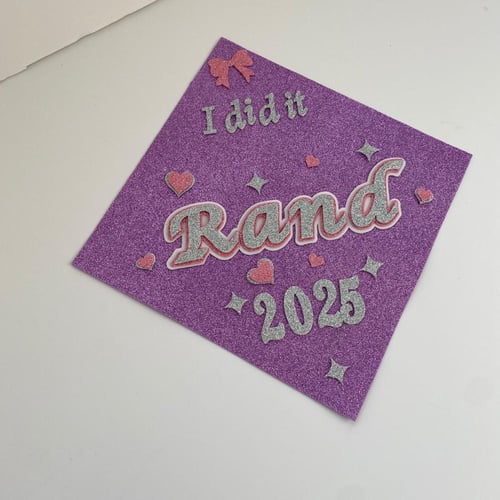 طباعة قاعدة قبعة التخرج من العميل