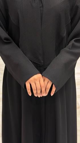 L27 - عباية كريب كوبرا كلوش