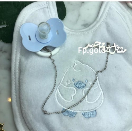 بروش ب اسم مطلي فضه مع تعليقه للهايه فقط