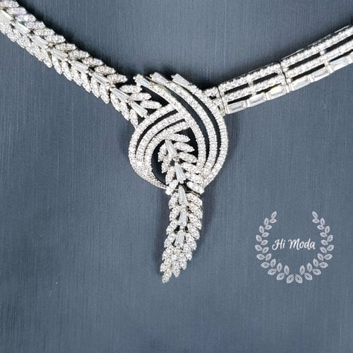 طقم زركون مناسبات فضي دقة ألماس