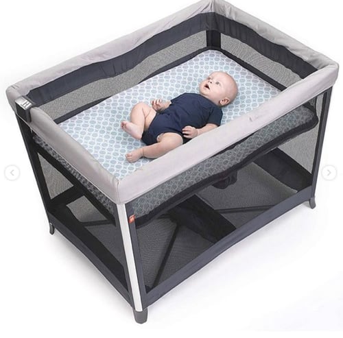 سرير الأطفال الهزاز من ماما لوف بعجلات لسهولة التن...