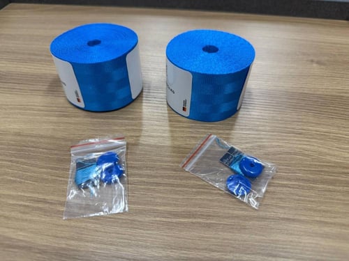 طقم حزام امان اللون ازرق بحري تصنيع حديث