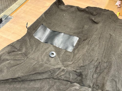 فرشة الارضية فحمي للقير العادي وتماتيك للونيت جمس...