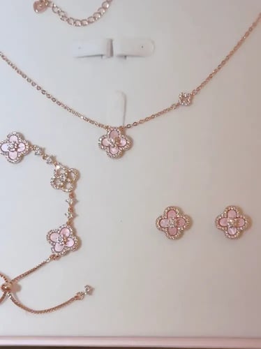 افخم سلسال و اسوارة انيقه