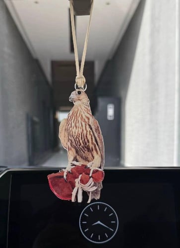 تعليقة أكريليك برسمة حسب الطلب