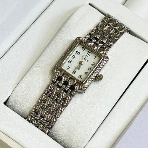 ساعة اطفال مربع فضي