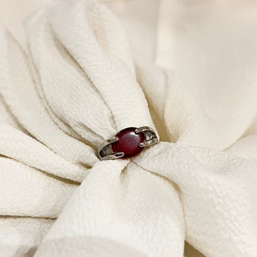 خاتم اطفال عنابي