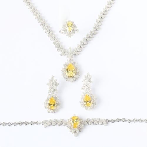 طقم الماس ذهب عيار 18