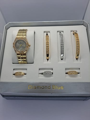 طقم نسائي مع بناجر B06