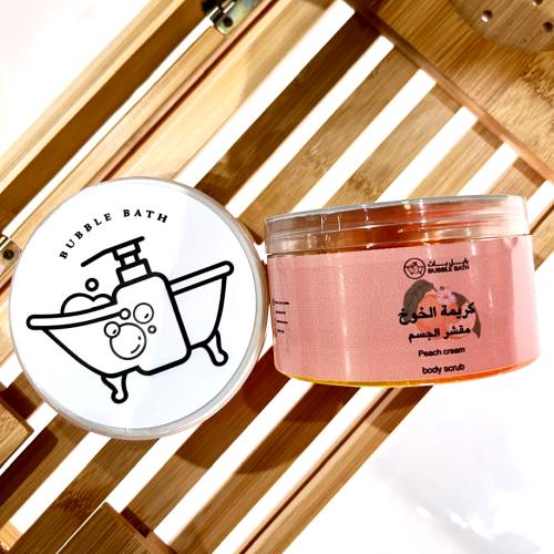 مقشر للجسم برائحة كريمة الخوخ لتقشير و تنعيم و ازا...