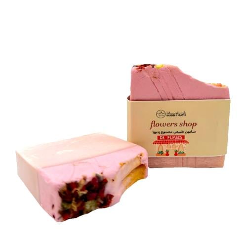 صابون طبيعي عطري برائحة الورد _ مع زيت اللوز المرط...