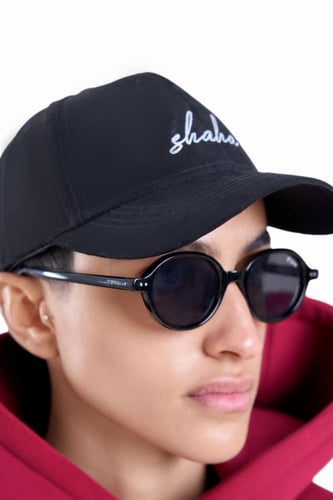 كاب shaha اسود " للجنسين "