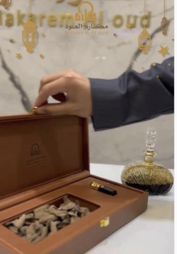 علبة جلد ايطالي لون جملي فاخرة للاهداء