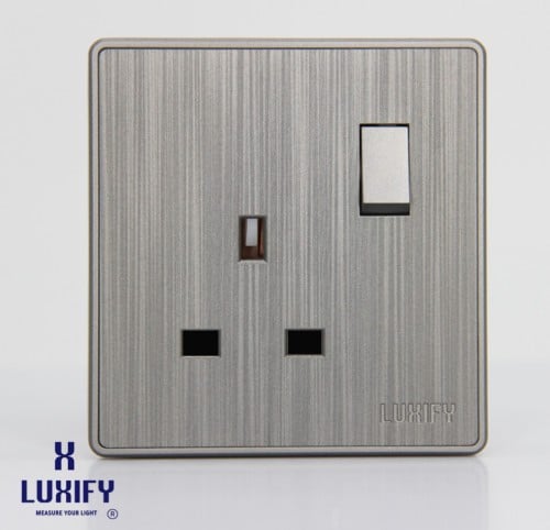 فيش 13 امبير مع مفتاح LUXIFY سلفر