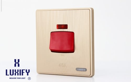 مفتاح مكيف 7*7 LUXIFY ذهبي