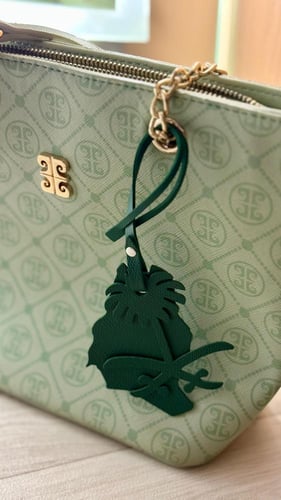 تعليقه الشنطه ل اليوم الوطني السعودي