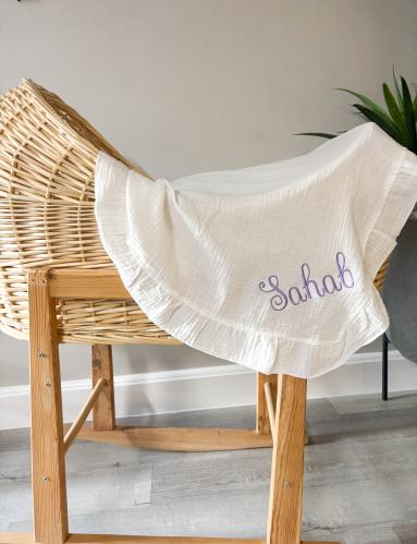 شرشف مواليد ابيض