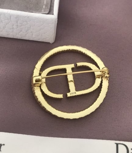 بروش من ديور