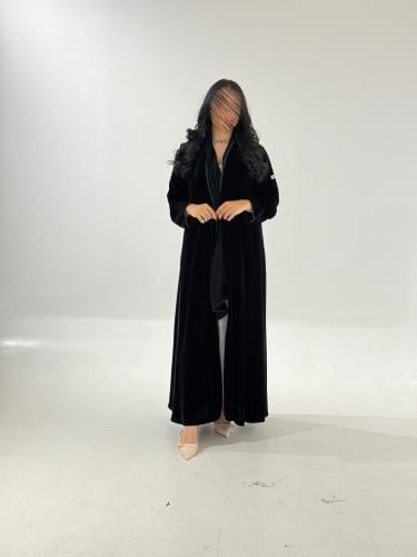 مخمل مع قيطان اخضر