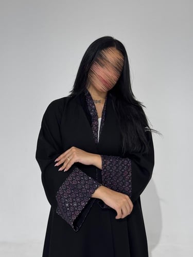 كتان مع أكمام ركامه بنفسجي