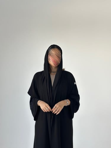 عباية ملكي مع ملكي مطرز أسود