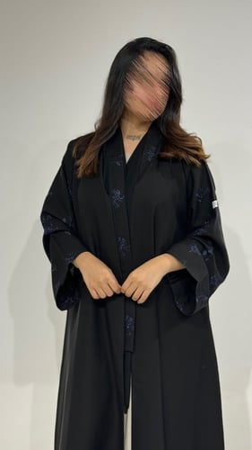 عباية كتان مع أكمام كتان مطرزة أزرق