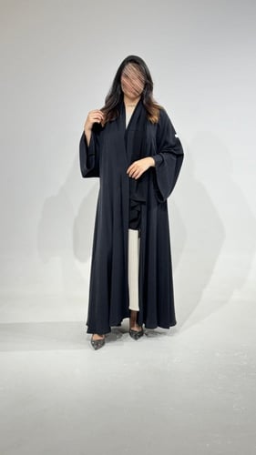 عباية كريب بحريني أسود أكمام واسعة
